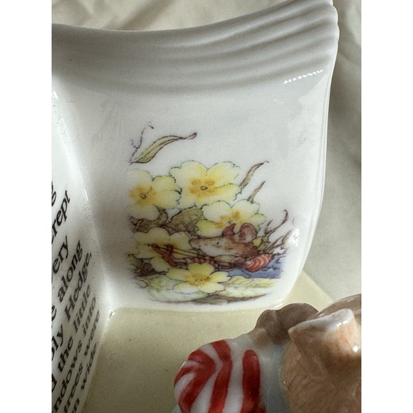 Brambly Hedge Spring Story Music Box by Jill Barklem - Picture 11 of 11